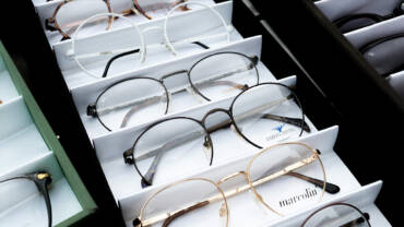 瞳間匠心：鏡片鍍膜的守護與昇華藝術